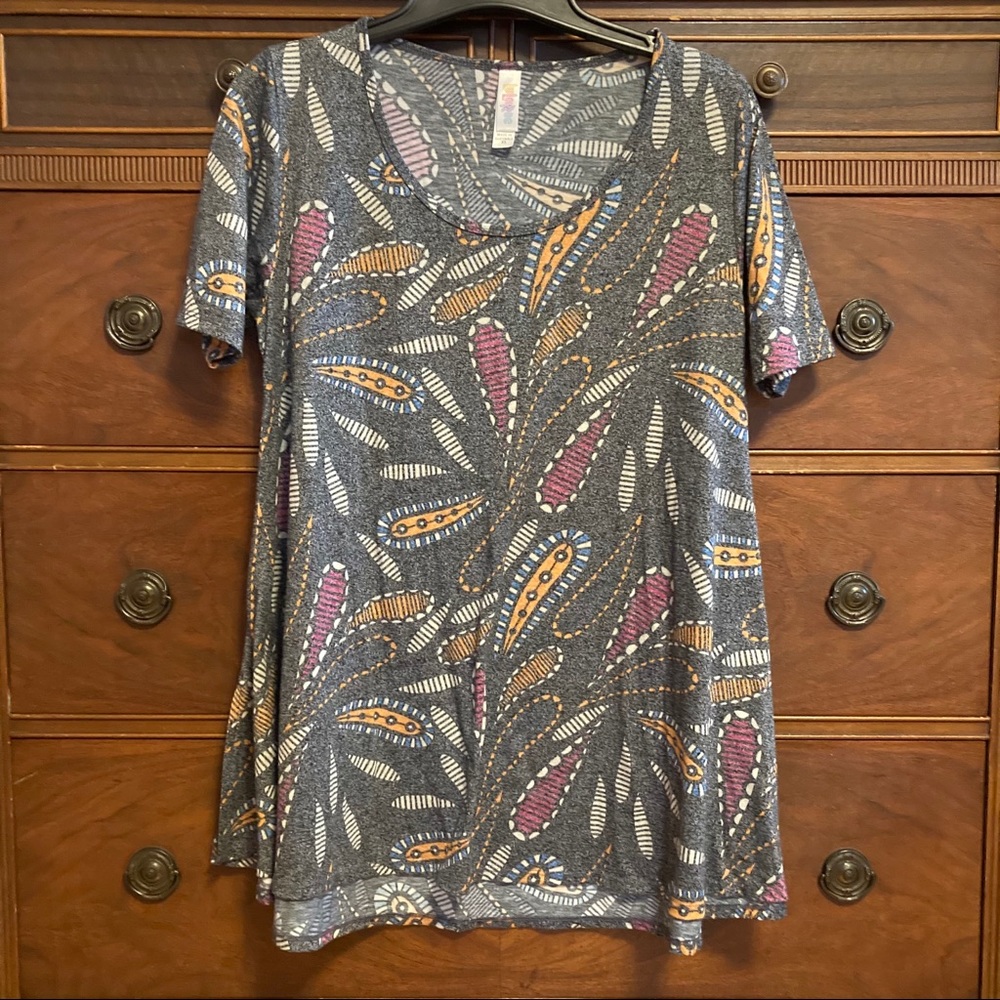 LuLaRoe Paisley Pattern Gray Swing Top